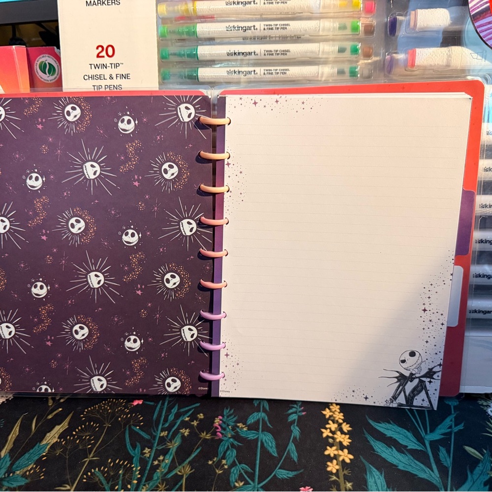 Happy Planner Disney Nightmare before Christmas Classic Notebook W/metal discs - Picture 5 of 13